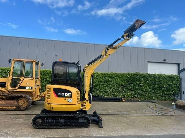 CAT 302.7 D CR - Mini pelle: photos 1 CAT 302.7 D CR - Mini pelle: photos 1