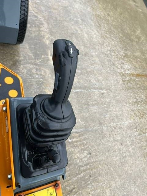 Chargeuse sur pneus Kubota R 090: photos 45