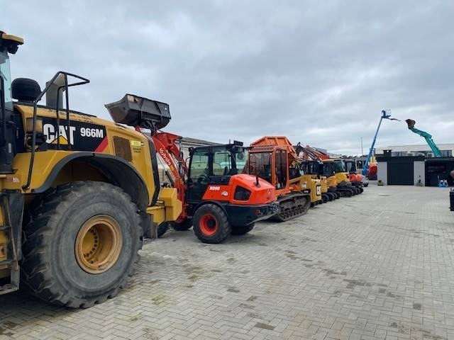 Chargeuse sur pneus Kubota R 090: photos 17