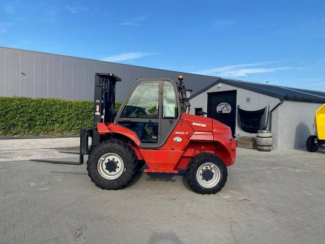 Manitou M 30.4 - Chariot tout terrain: photos 1 Manitou M 30.4 - Chariot tout terrain: photos 1