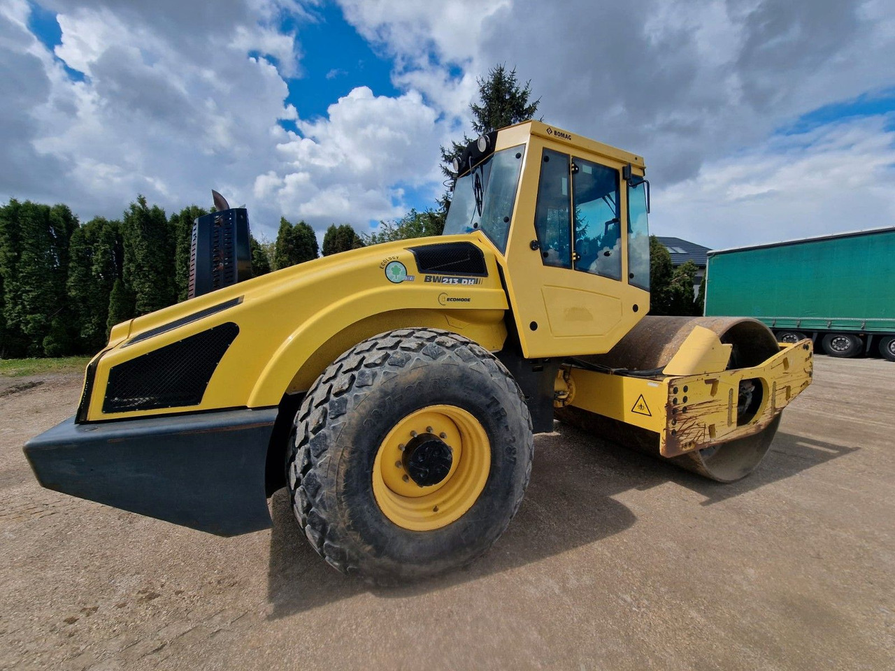 BOMAG Bw 213 DH-4 - Compacteur à pieds de mouton/ Monocylindre: photos 5 BOMAG Bw 213 DH-4 - Compacteur à pieds de mouton/ Monocylindre: photos 5