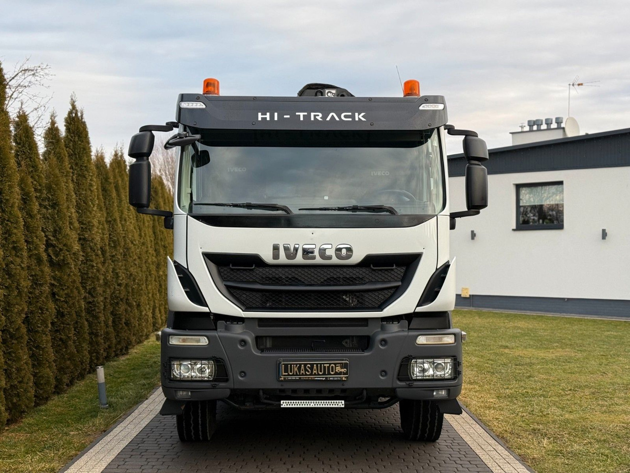Iveco TRAKKER 450 6X4 DOUBLE HYDRO-BOARD HIAB - Camion grue: photos 3 Iveco TRAKKER 450 6X4 DOUBLE HYDRO-BOARD HIAB - Camion grue: photos 3