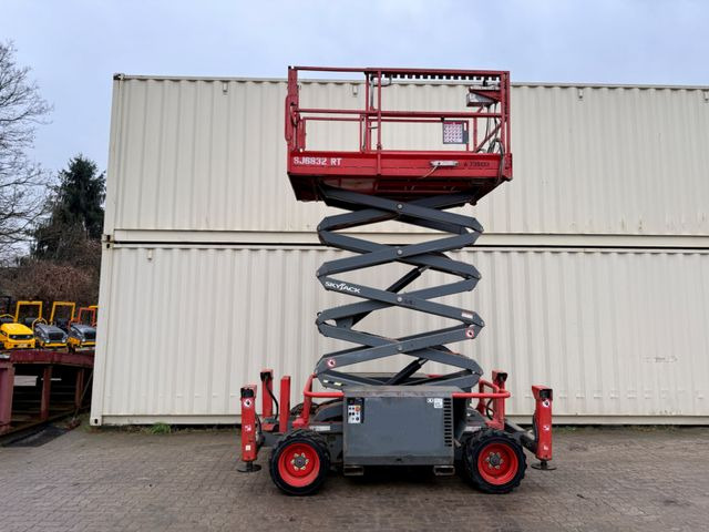 Skyjack SJ6832RT 4x4 Diesel, 11.8 Meter, 1.592 H - Nacelle ciseaux: photos 1 Skyjack SJ6832RT 4x4 Diesel, 11.8 Meter, 1.592 H - Nacelle ciseaux: photos 1