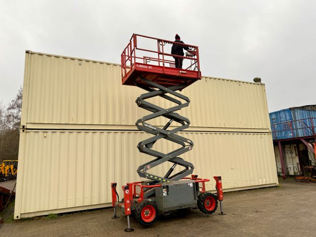 Skyjack SJ6832RT 4x4 Diesel, 11.8 Meter, 1.592 H - Nacelle ciseaux: photos 4 Skyjack SJ6832RT 4x4 Diesel, 11.8 Meter, 1.592 H - Nacelle ciseaux: photos 4