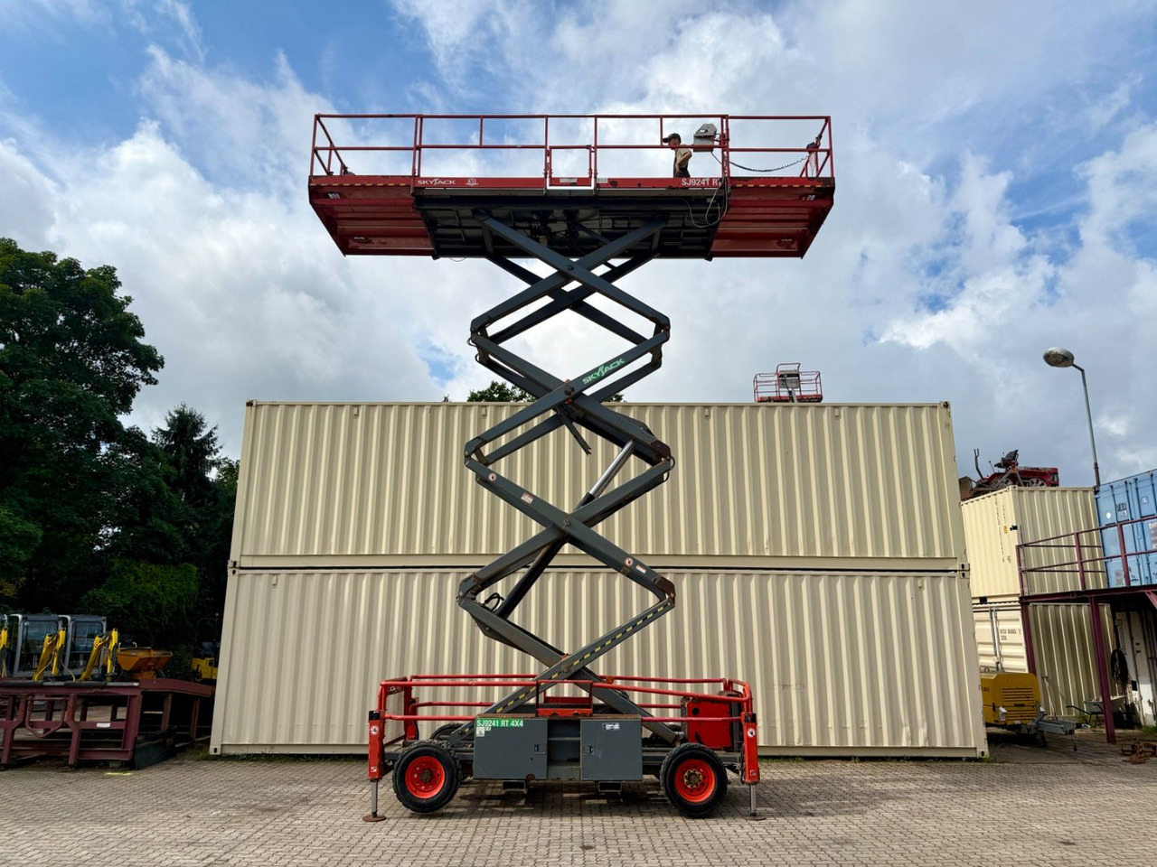 Skyjack SJ9241 4x4 Diesel / 14.5 Meter / 2015 BJ - Camion avec nacelle: photos 2 Skyjack SJ9241 4x4 Diesel / 14.5 Meter / 2015 BJ - Camion avec nacelle: photos 2