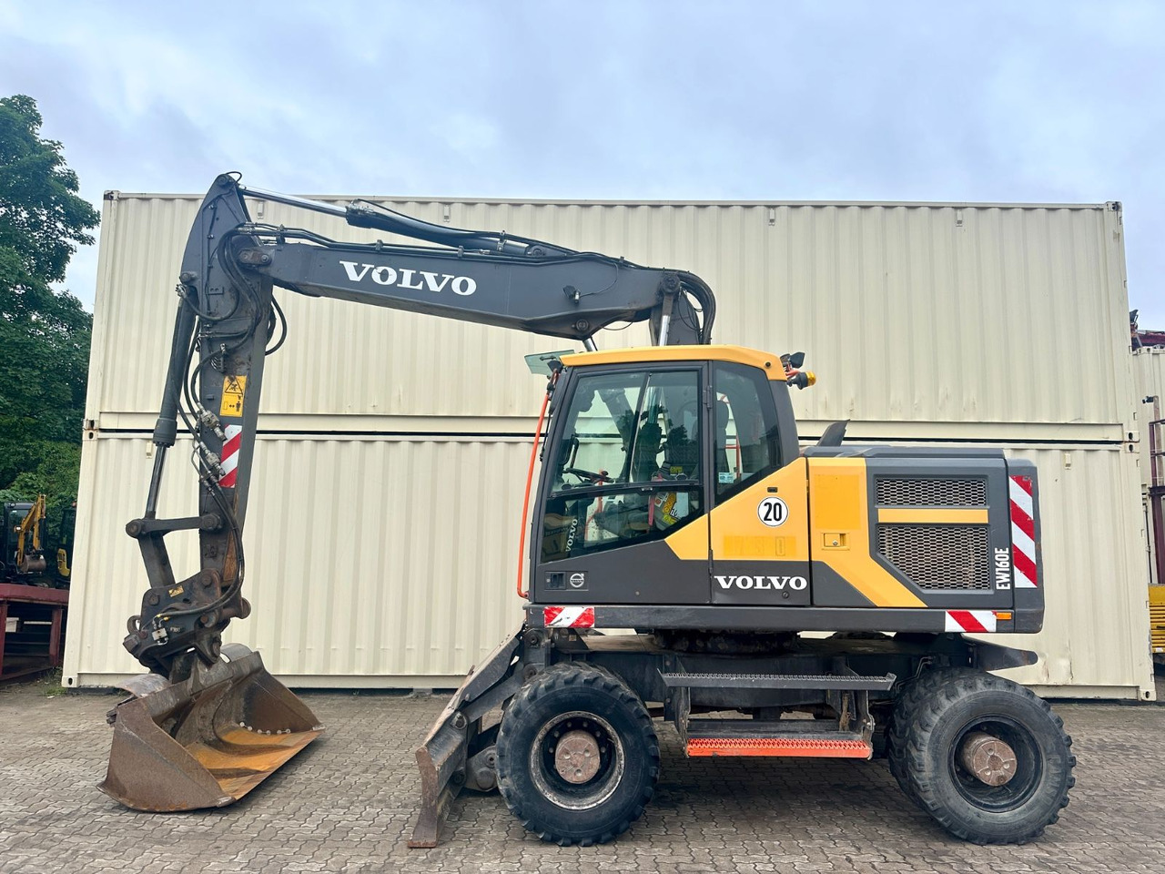 Volvo EW160E / 2016 BJ / Deutsche Maschine - Pelle sur pneus: photos 1 Volvo EW160E / 2016 BJ / Deutsche Maschine - Pelle sur pneus: photos 1