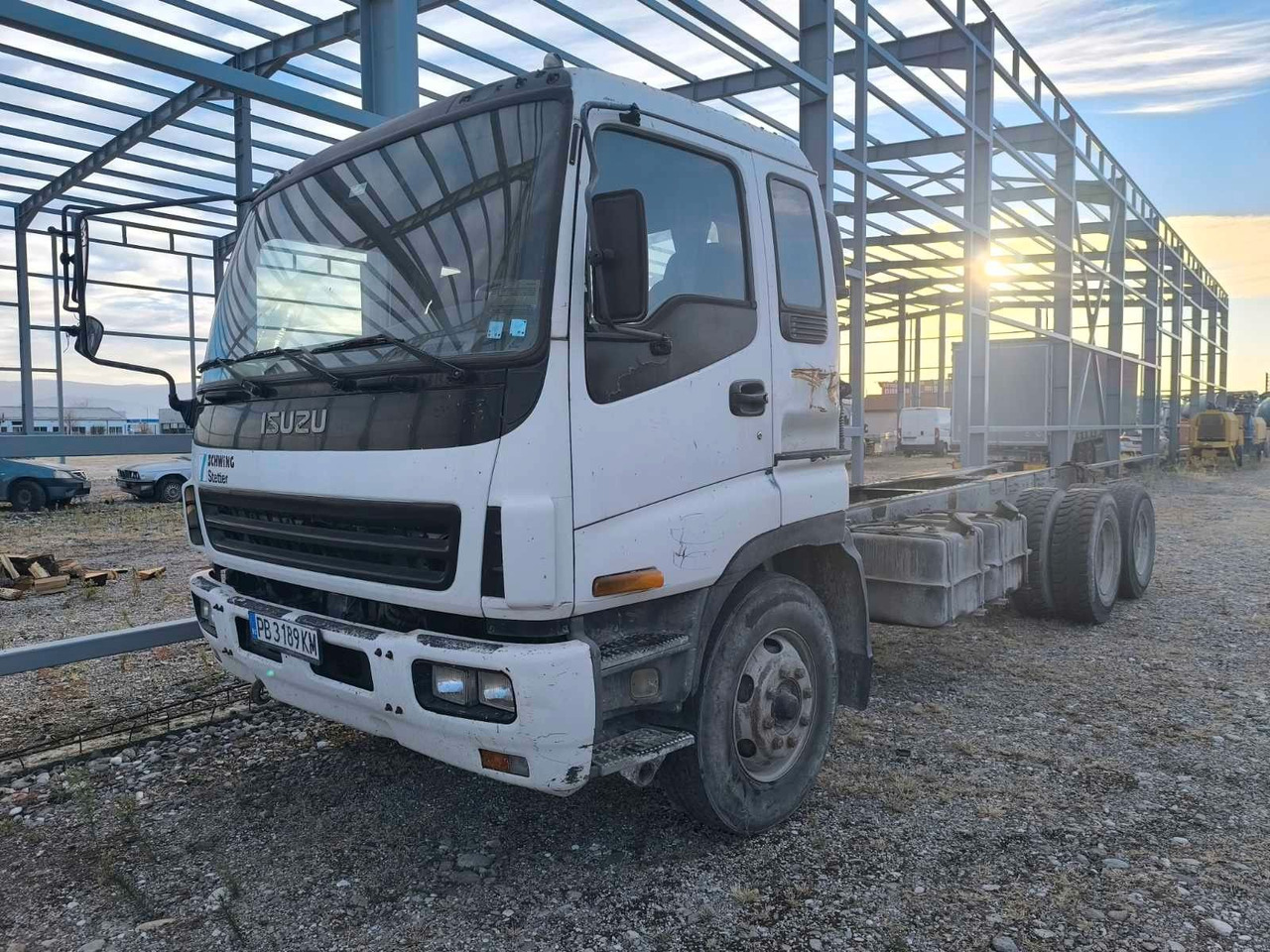 Isuzu 2.8 CXZ 81 - Châssis cabine: photos 3 Isuzu 2.8 CXZ 81 - Châssis cabine: photos 3