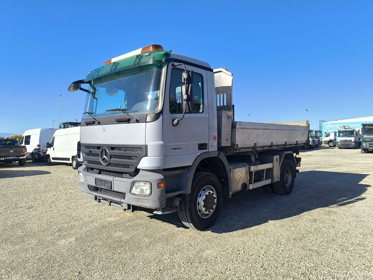 MERCEDES-BENZ Actros 1855 4X4 - Camion benne: photos 3 MERCEDES-BENZ Actros 1855 4X4 - Camion benne: photos 3