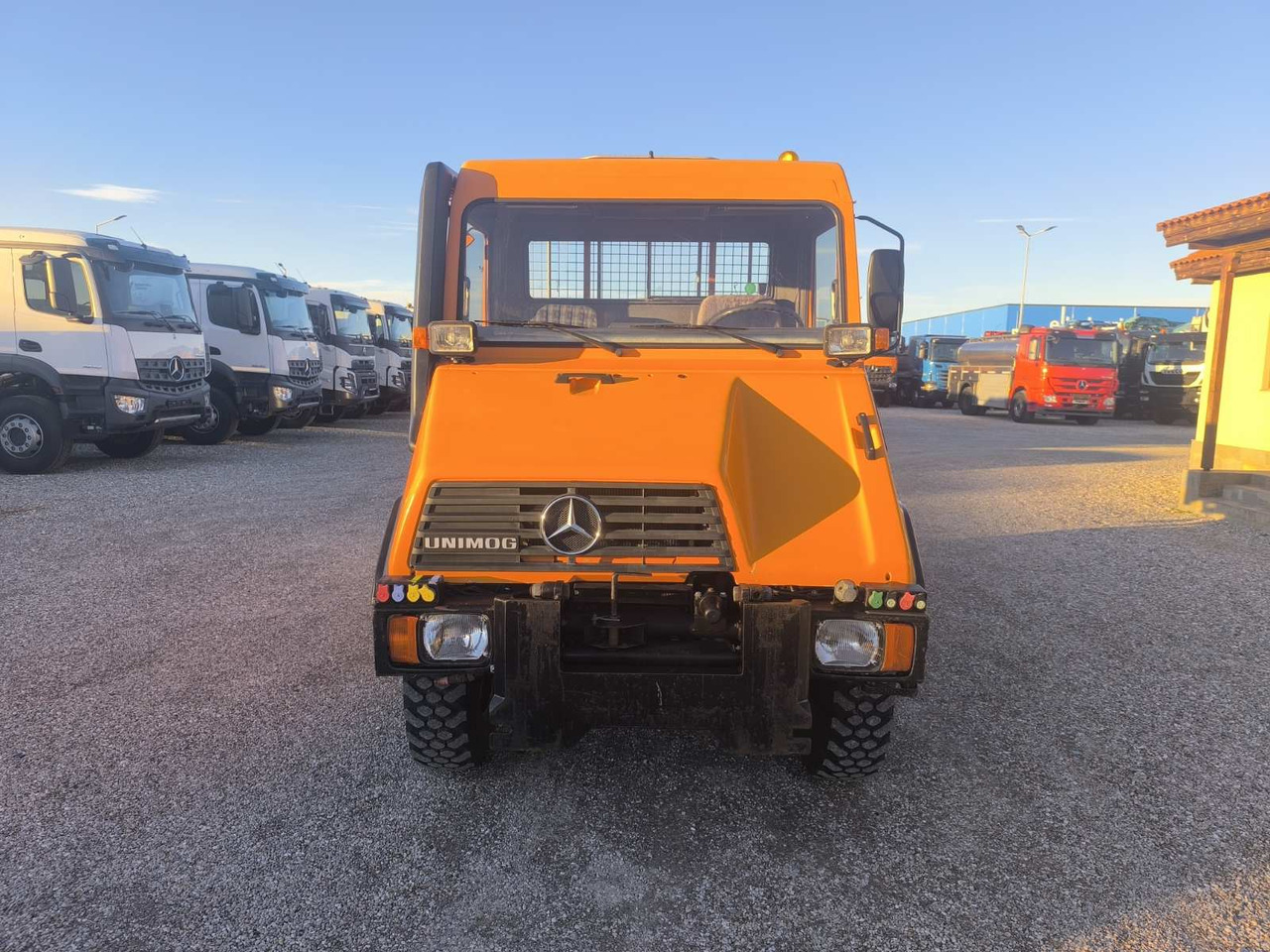 UNIMOG U90 - Camion benne: photos 2 UNIMOG U90 - Camion benne: photos 2
