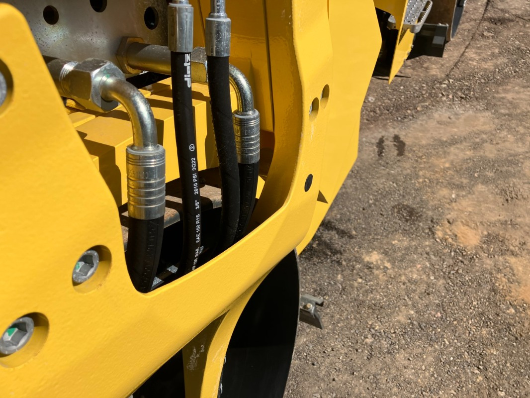 Rouleau compresseur BOMAG DE BW 151 AD-50 Stage IIIa/TIER3: photos 15