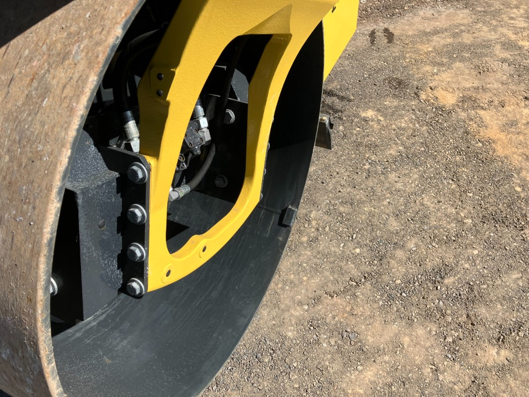 Rouleau compresseur BOMAG DE BW 151 AD-50 Stage IIIa/TIER3: photos 16