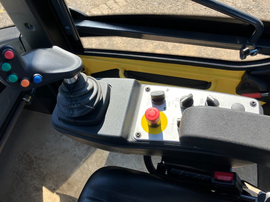 Rouleau compresseur BOMAG DE BW 151 AD-50 Stage IIIa/TIER3: photos 9
