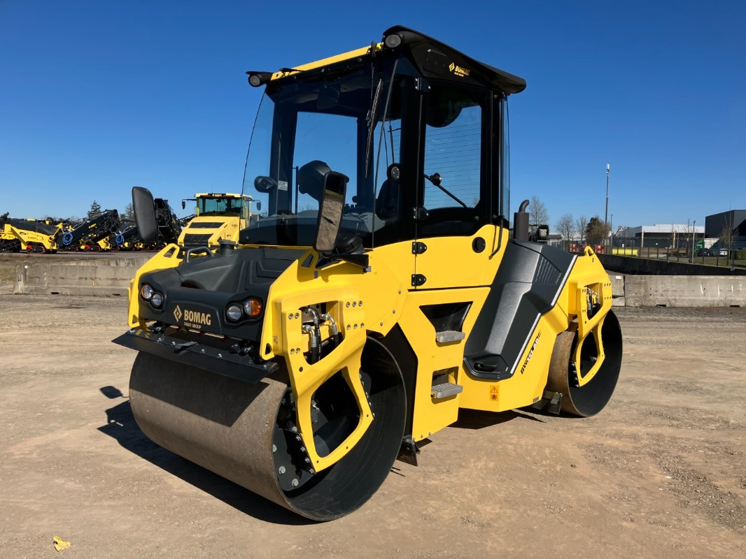 BOMAG DE BW 151 AD-50 Stage IIIa/Tier 4i - Rouleau compresseur: photos 1 BOMAG DE BW 151 AD-50 Stage IIIa/Tier 4i - Rouleau compresseur: photos 1