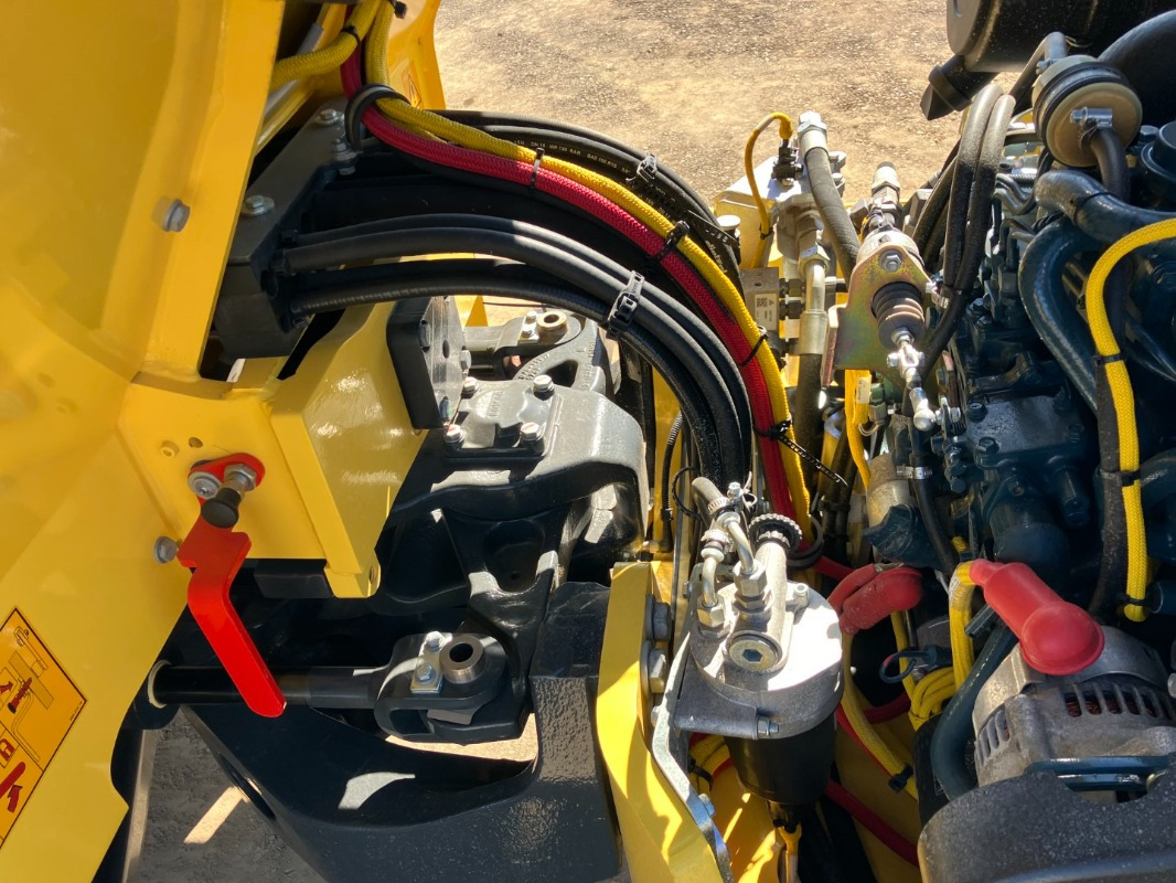 BOMAG DE BW 151 AD-50 Stage IIIa/Tier 4i - Rouleau compresseur: photos 5 BOMAG DE BW 151 AD-50 Stage IIIa/Tier 4i - Rouleau compresseur: photos 5