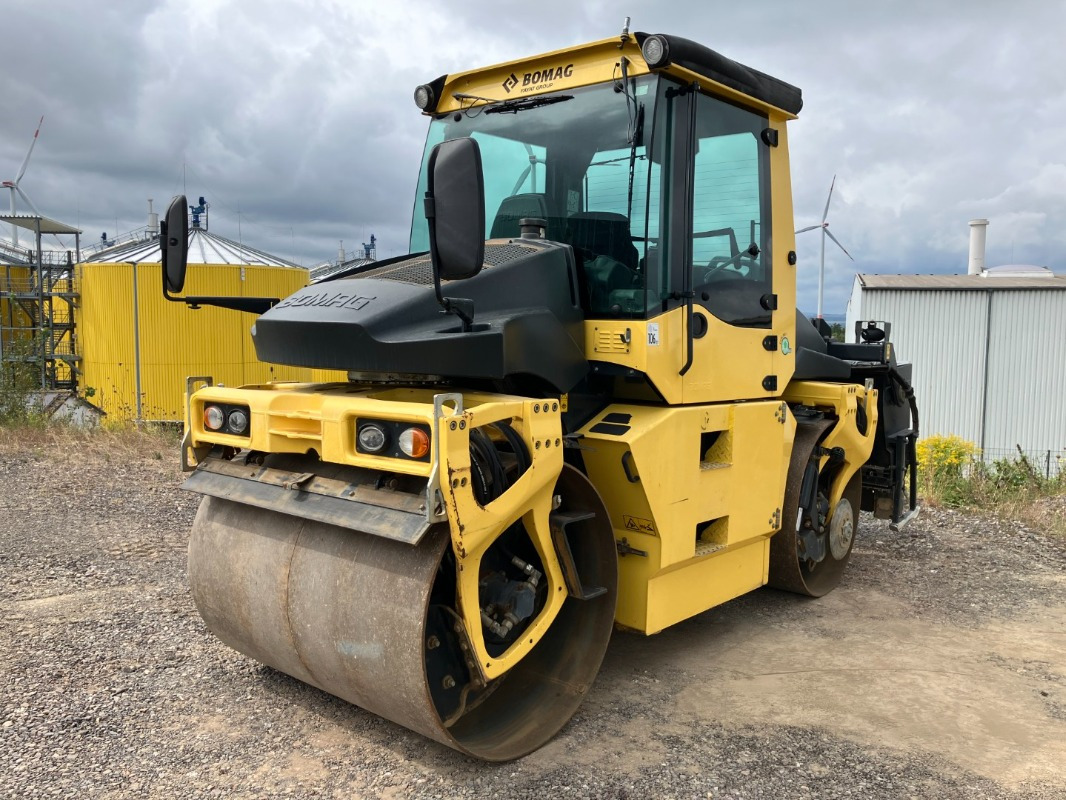 BOMAG DE BW 154 AP-4i Stage IIIb/Tier 4f - Compacteur: photos 1 BOMAG DE BW 154 AP-4i Stage IIIb/Tier 4f - Compacteur: photos 1