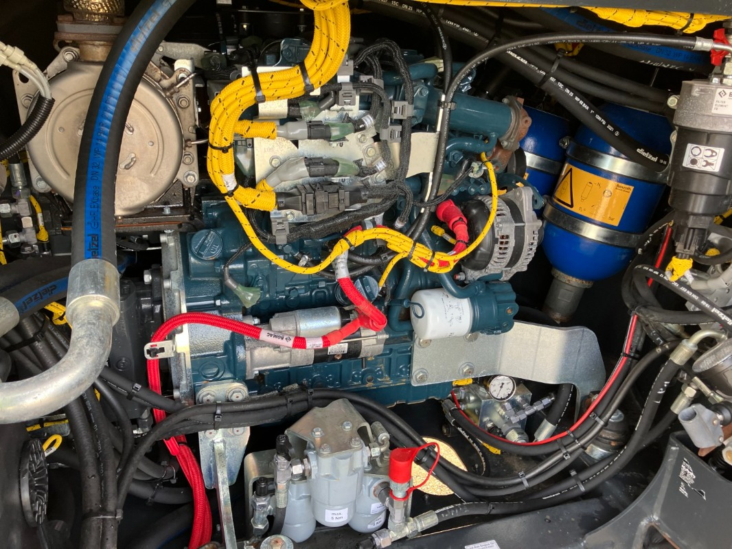 BOMAG DE BW 174 AP-5 AM Hybrid Stage V/Tier 4f - Compacteur: photos 4 BOMAG DE BW 174 AP-5 AM Hybrid Stage V/Tier 4f - Compacteur: photos 4