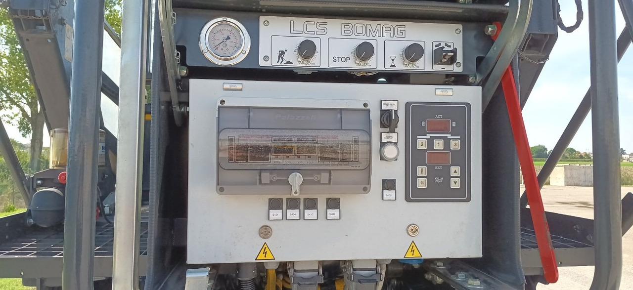 BOMAG IT BF 300 C-2 S340-2 TV Stage V/Tier 4f - Finisseur: photos 5 BOMAG IT BF 300 C-2 S340-2 TV Stage V/Tier 4f - Finisseur: photos 5