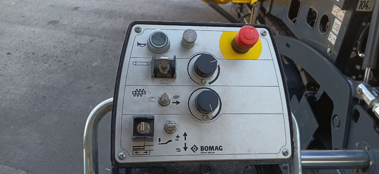 BOMAG IT BF 300 C-2 S340-2 TV Stage V/Tier 4f - Finisseur: photos 4 BOMAG IT BF 300 C-2 S340-2 TV Stage V/Tier 4f - Finisseur: photos 4