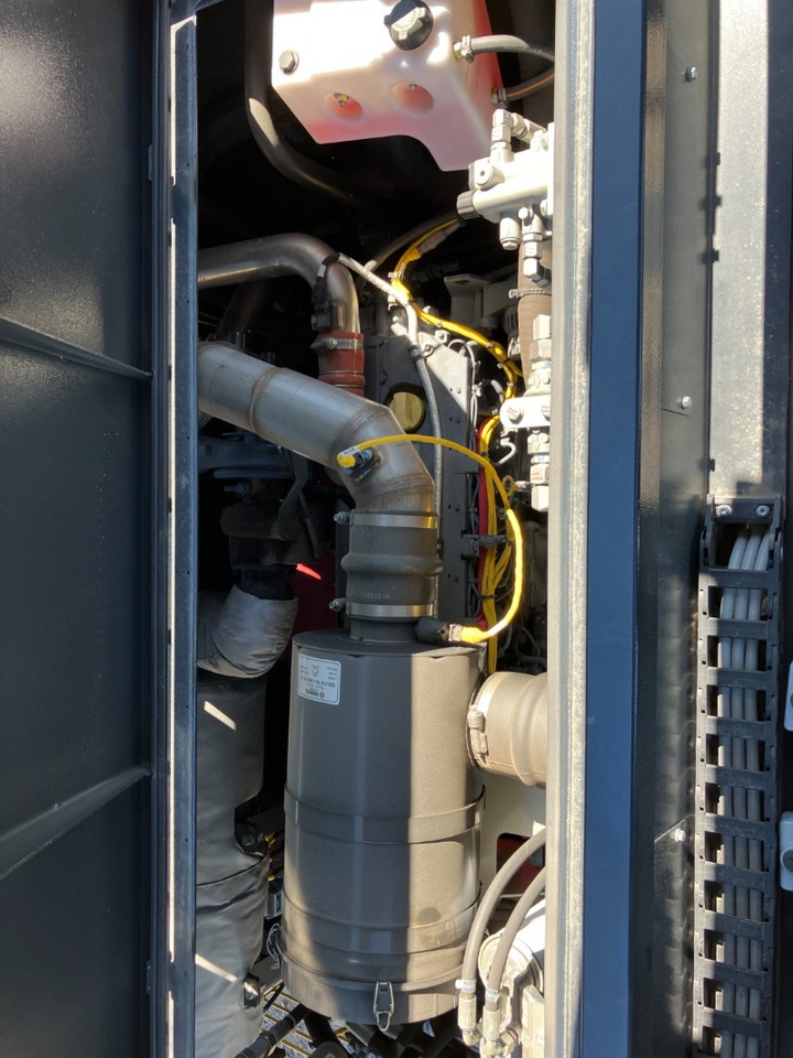 BOMAG IT BF 800 C S600 Stage IIIa/Tier 3 - Finisseur: photos 4 BOMAG IT BF 800 C S600 Stage IIIa/Tier 3 - Finisseur: photos 4