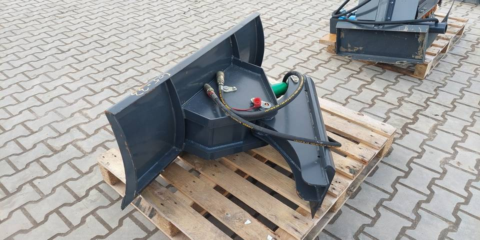 NOWY pług do Ditch Witch R300 Bobcat Avant - Lame pour Engins de chantier: photos 2 NOWY pług do Ditch Witch R300 Bobcat Avant - Lame pour Engins de chantier: photos 2
