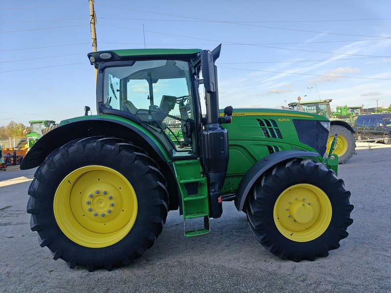 John Deere 6215R Autopowr - Tracteur agricole: photos 2 John Deere 6215R Autopowr - Tracteur agricole: photos 2