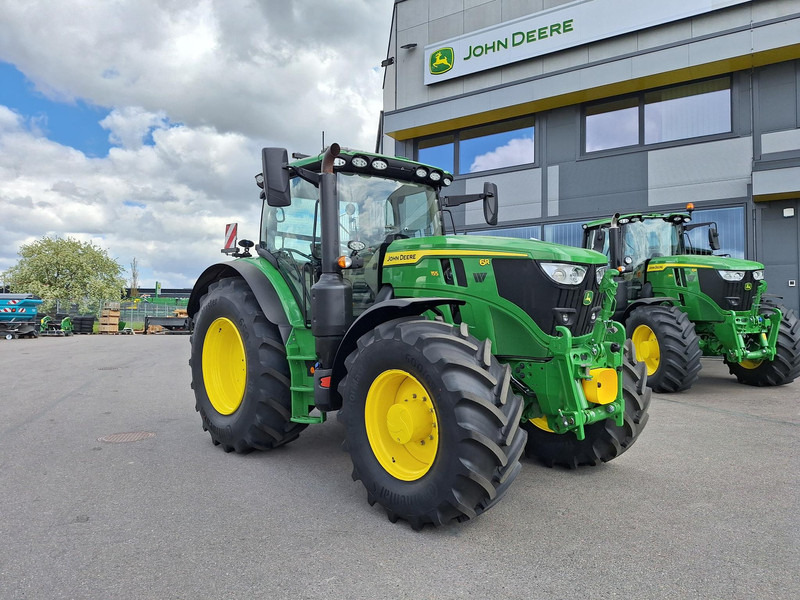 John Deere 6R 155 Autopower - Tracteur agricole: photos 1 John Deere 6R 155 Autopower - Tracteur agricole: photos 1