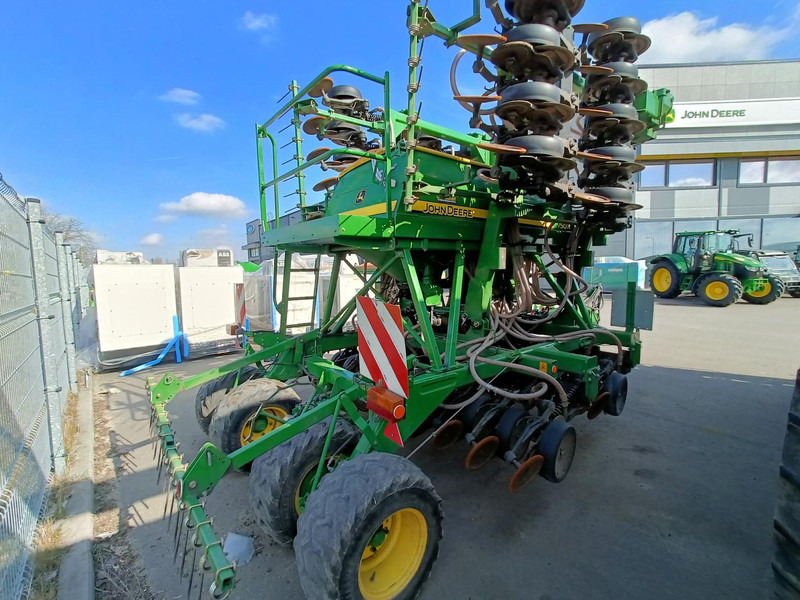 John Deere 750 A - Semoir monograine: photos 4 John Deere 750 A - Semoir monograine: photos 4