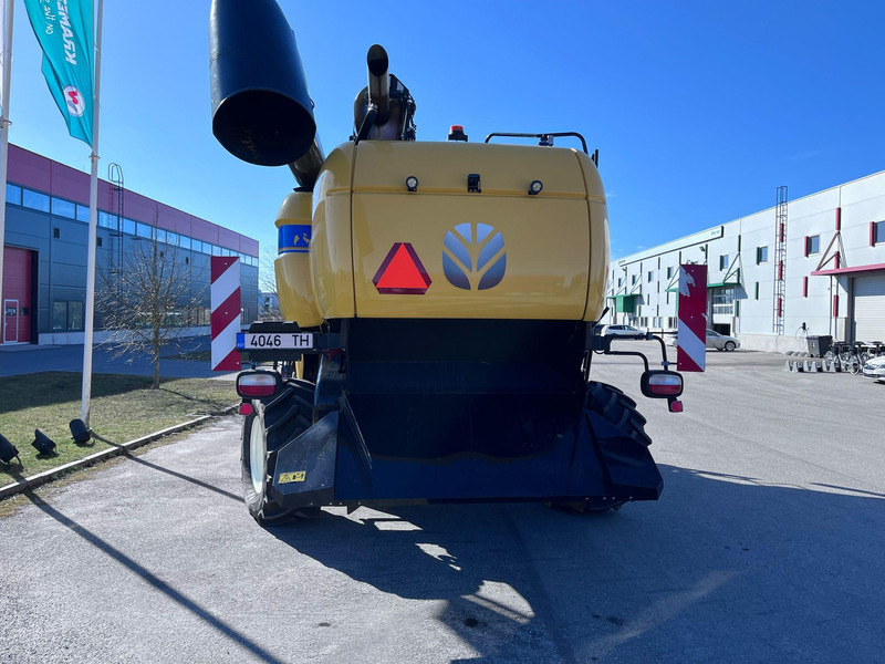 Moissonneuse-batteuse New Holland CX 8.80: photos 9