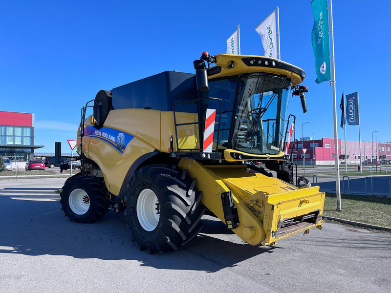 Moissonneuse-batteuse New Holland CX 8.80: photos 7