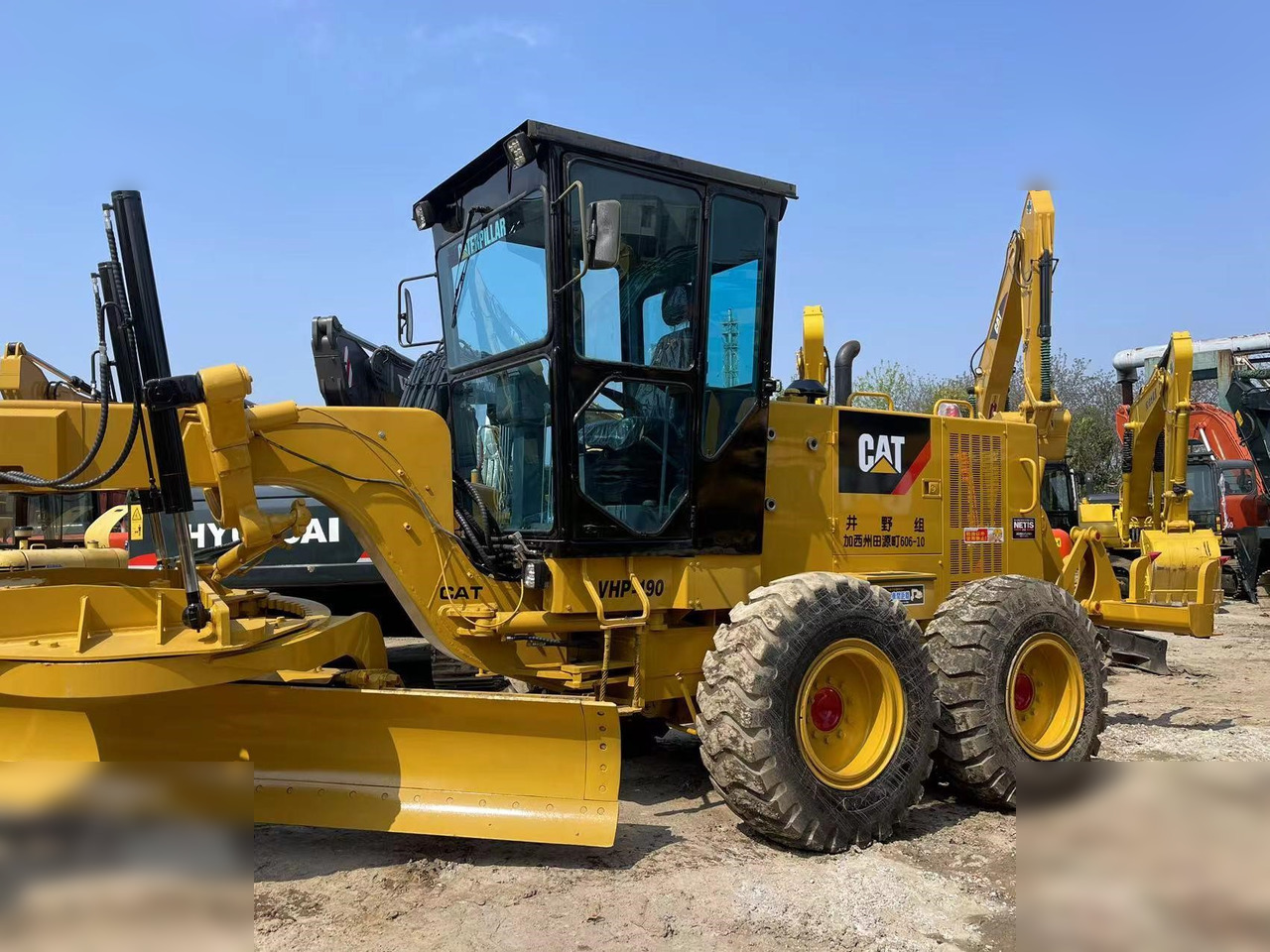 CATERPILLAR 140K - Niveleuse: photos 3 CATERPILLAR 140K - Niveleuse: photos 3