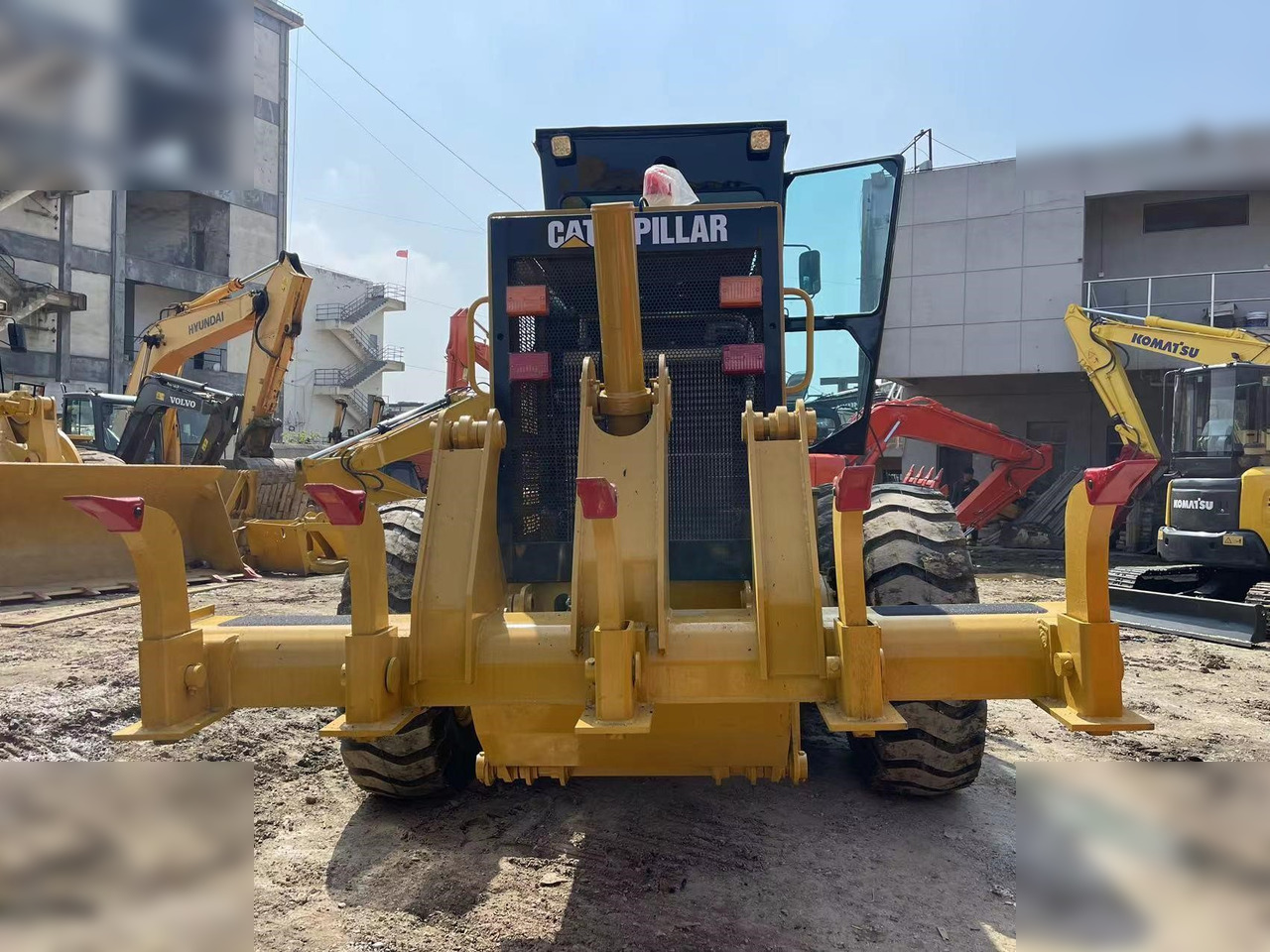 CATERPILLAR 140K - Niveleuse: photos 4 CATERPILLAR 140K - Niveleuse: photos 4