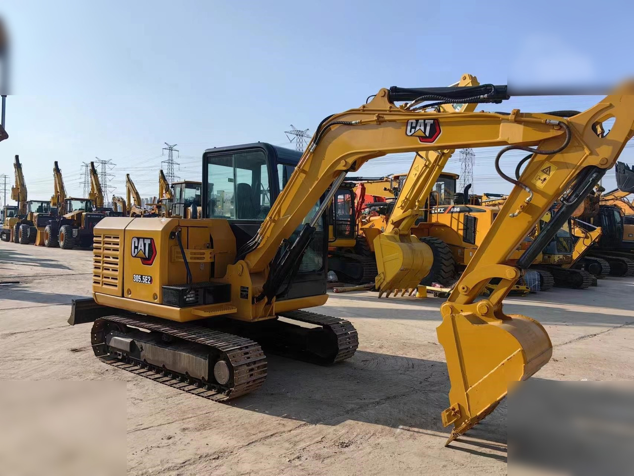 CATERPILLAR 305.5E2 - Mini pelle: photos 2 CATERPILLAR 305.5E2 - Mini pelle: photos 2