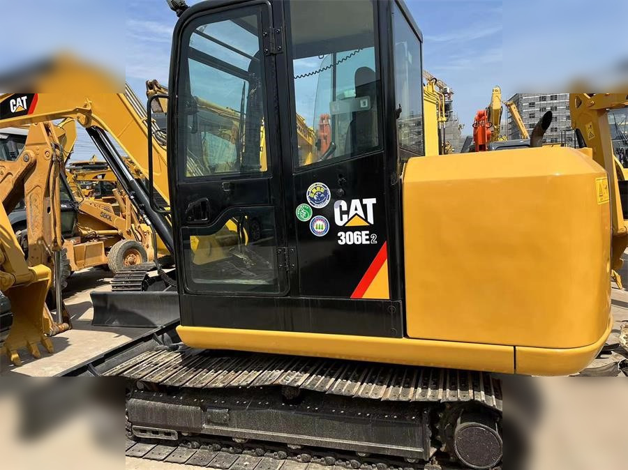 CATERPILLAR 307D - Pelle sur chenille: photos 5 CATERPILLAR 307D - Pelle sur chenille: photos 5