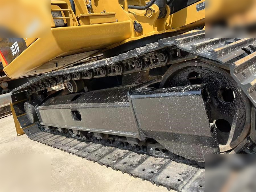 CATERPILLAR 307D - Pelle sur chenille: photos 2 CATERPILLAR 307D - Pelle sur chenille: photos 2