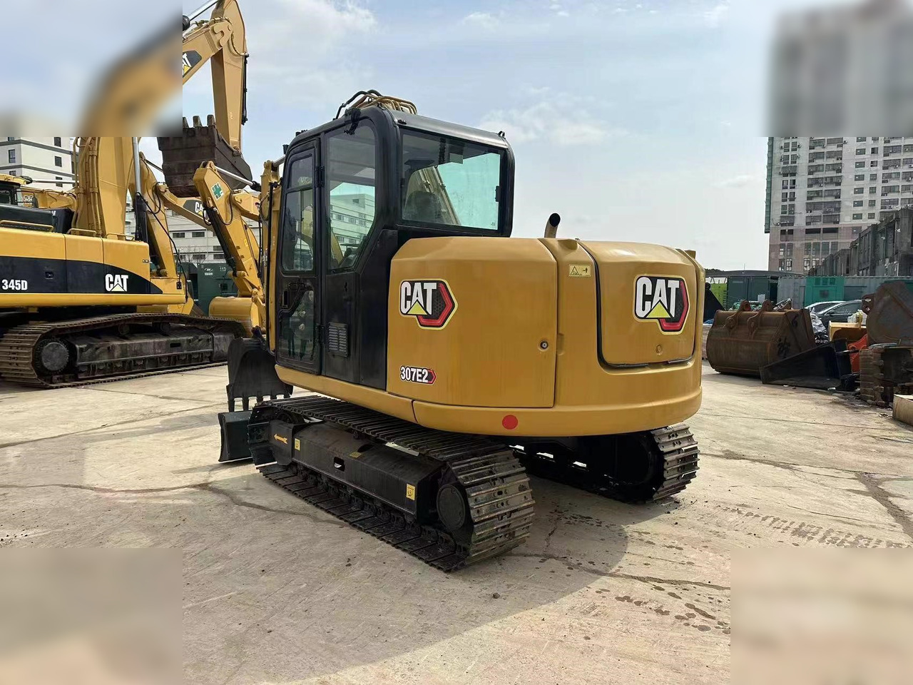 CATERPILLAR 307E2 - Pelle sur chenille: photos 3 CATERPILLAR 307E2 - Pelle sur chenille: photos 3