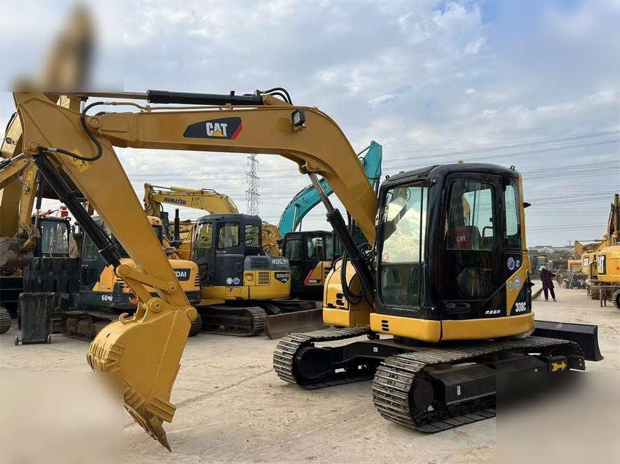 CATERPILLAR 308C - Pelle sur chenille: photos 4 CATERPILLAR 308C - Pelle sur chenille: photos 4
