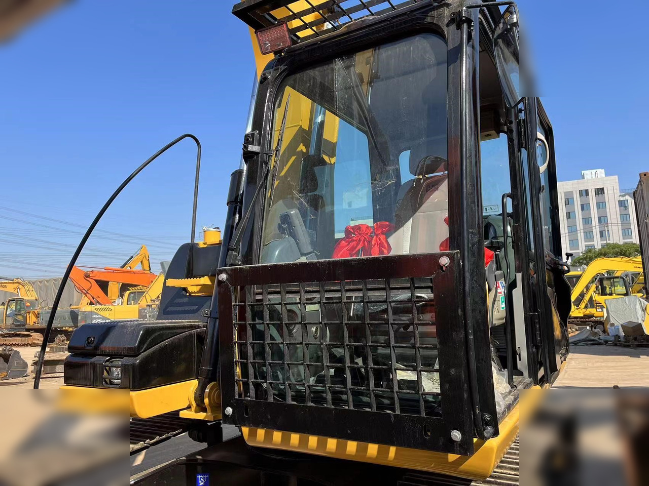 CATERPILLAR 313D2 GC - Pelle sur chenille: photos 3 CATERPILLAR 313D2 GC - Pelle sur chenille: photos 3