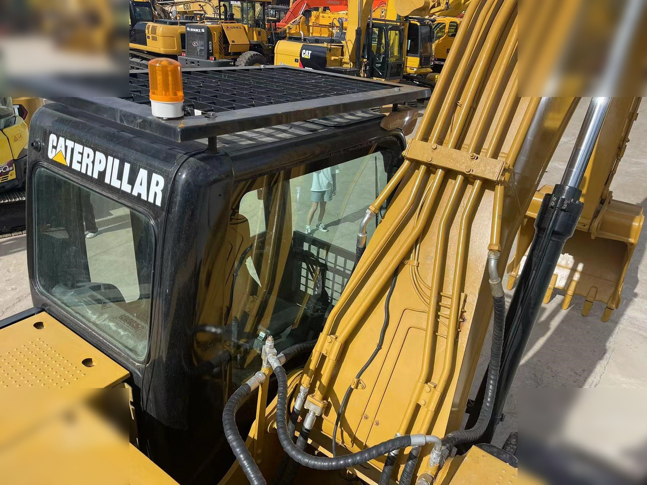 CATERPILLAR 320D - Pelle sur chenille: photos 4 CATERPILLAR 320D - Pelle sur chenille: photos 4