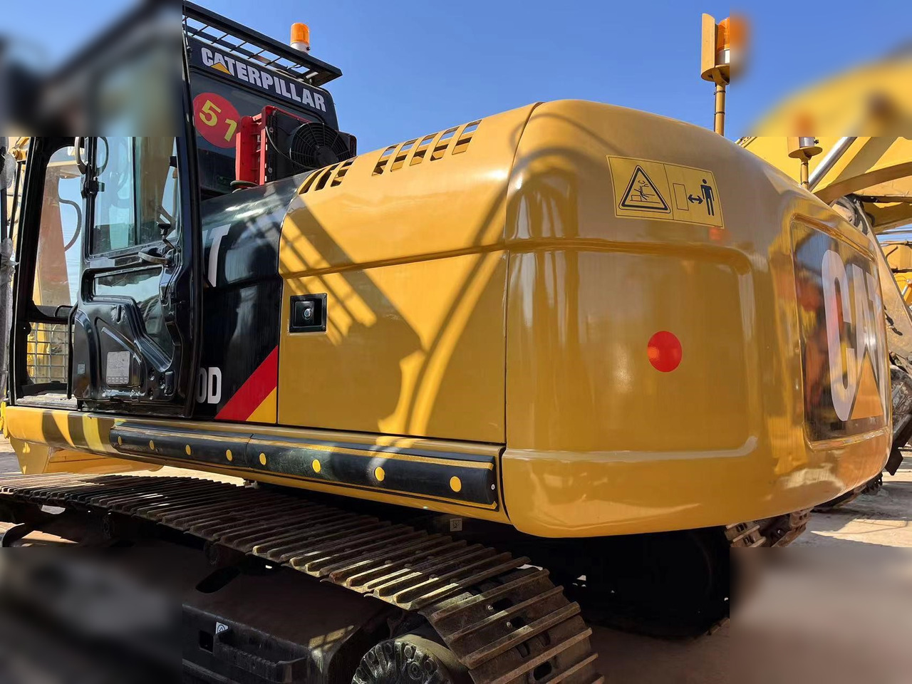 CATERPILLAR 320D - Pelle sur chenille: photos 4 CATERPILLAR 320D - Pelle sur chenille: photos 4