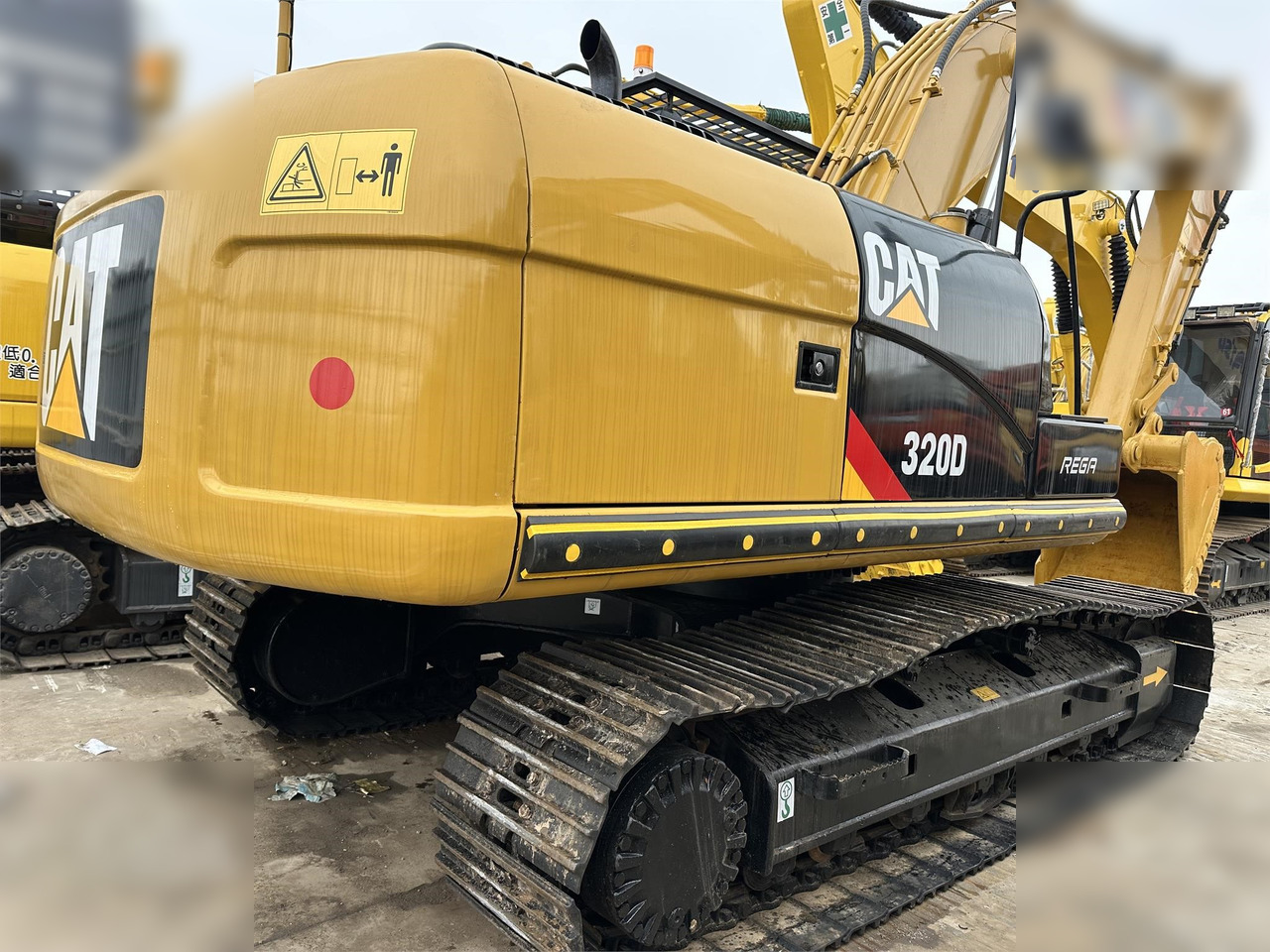 CATERPILLAR 320D - Pelle sur chenille: photos 2 CATERPILLAR 320D - Pelle sur chenille: photos 2