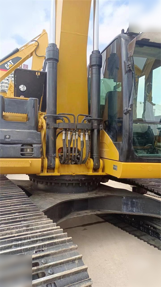 CATERPILLAR 323D - Pelle sur chenille: photos 5 CATERPILLAR 323D - Pelle sur chenille: photos 5