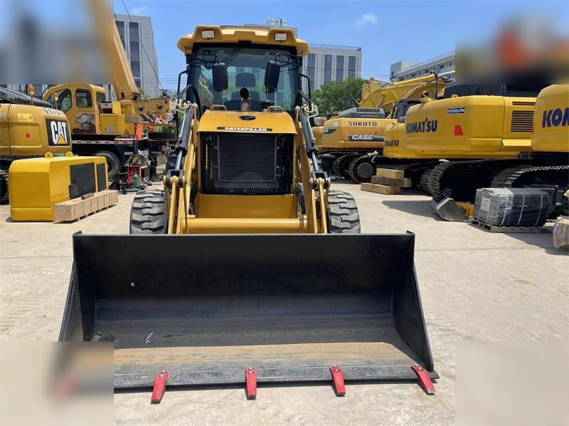 CATERPILLAR 420F - Tractopelle: photos 5 CATERPILLAR 420F - Tractopelle: photos 5
