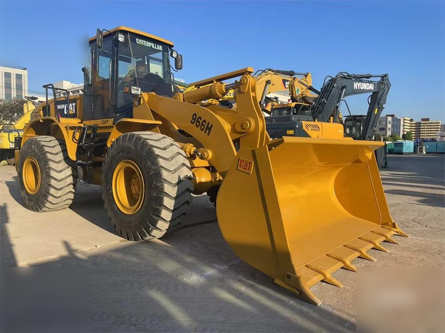 CATERPILLAR 966H - Chargeuse sur pneus: photos 5 CATERPILLAR 966H - Chargeuse sur pneus: photos 5