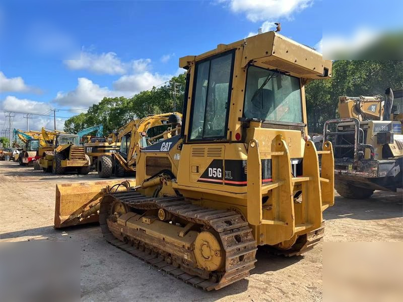 CATERPILLAR D5G XL - Bulldozer: photos 2 CATERPILLAR D5G XL - Bulldozer: photos 2