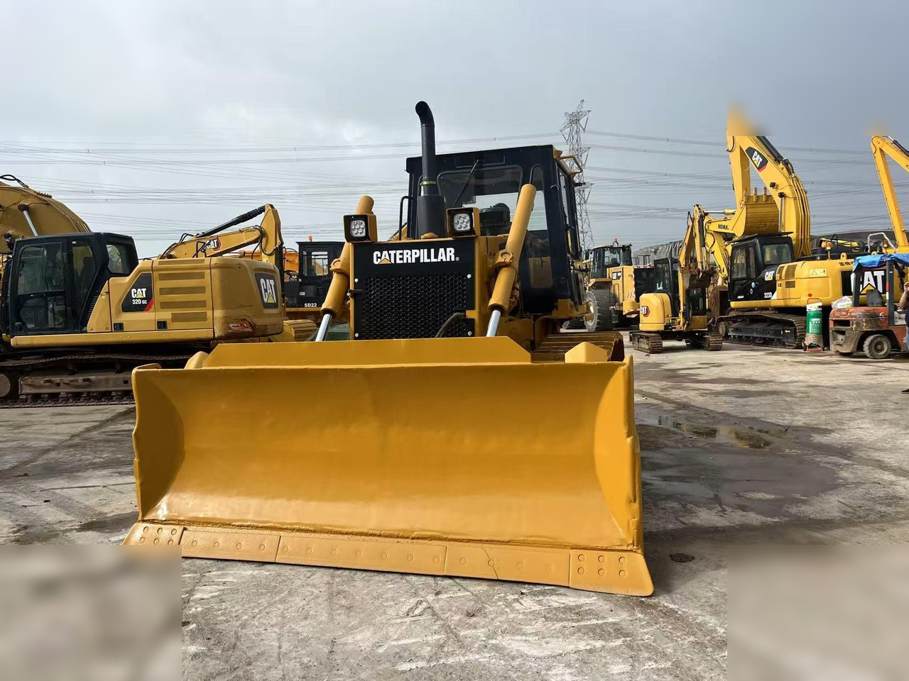 CATERPILLAR D6G - Bulldozer: photos 2 CATERPILLAR D6G - Bulldozer: photos 2