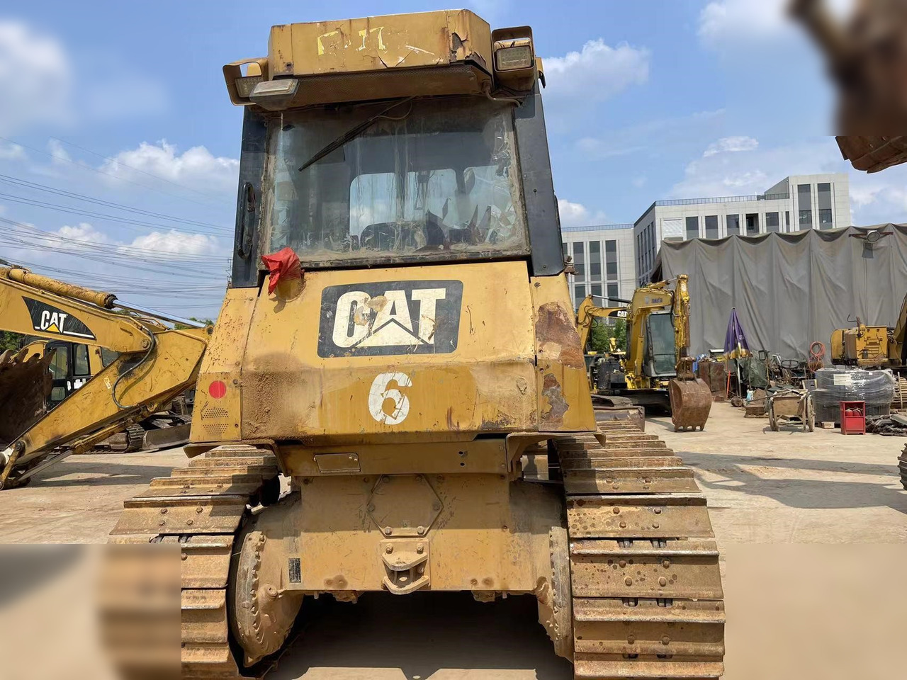 CATERPILLAR D6G - Bulldozer: photos 3 CATERPILLAR D6G - Bulldozer: photos 3