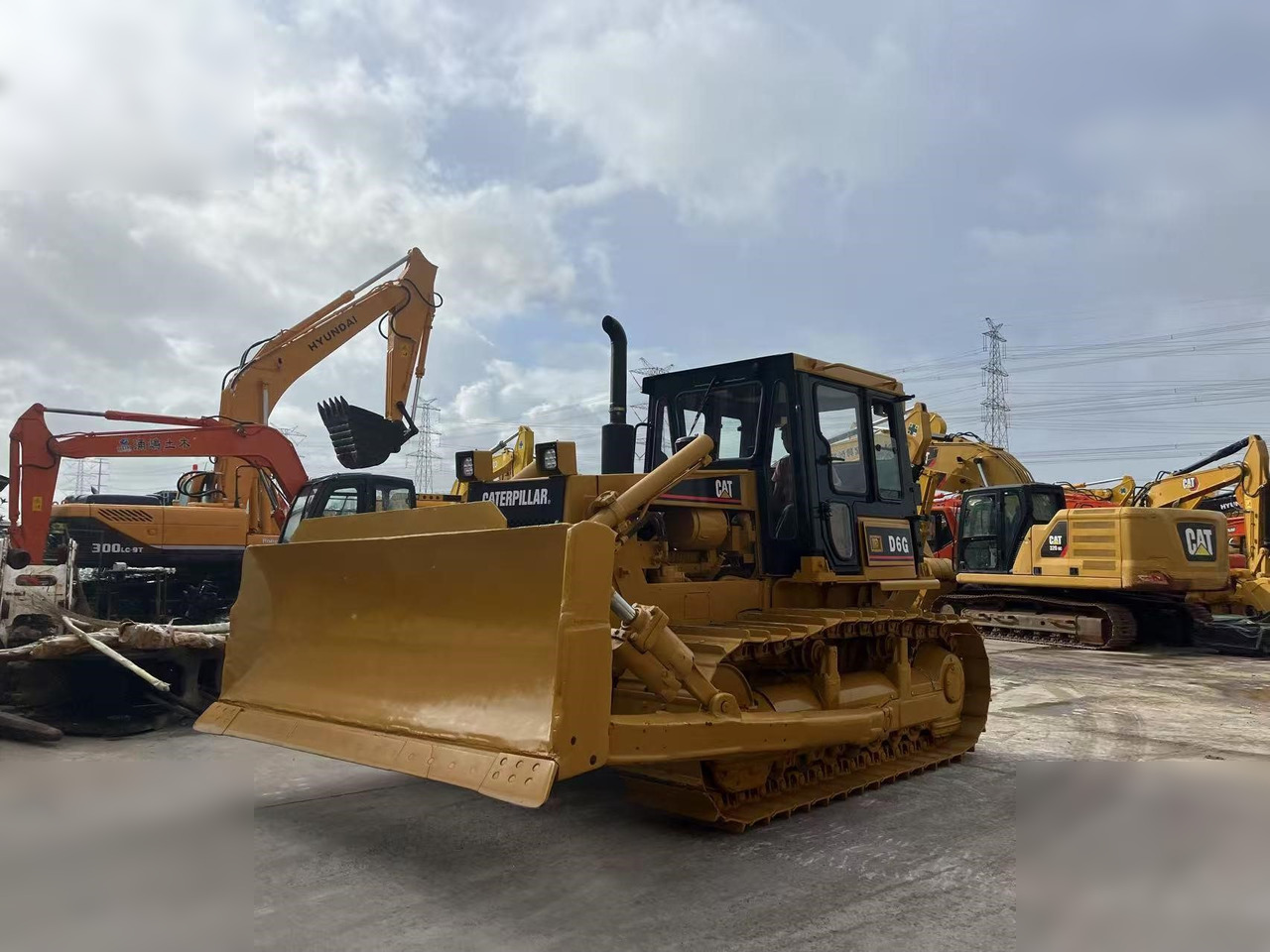 CATERPILLAR D6G - Bulldozer: photos 1 CATERPILLAR D6G - Bulldozer: photos 1