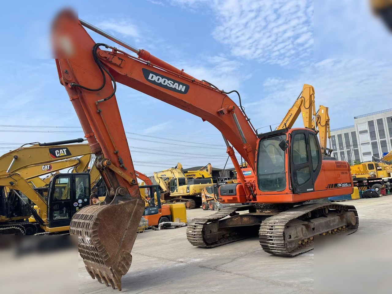 DOOSAN DX225 LCA - Pelle sur chenille: photos 2 DOOSAN DX225 LCA - Pelle sur chenille: photos 2