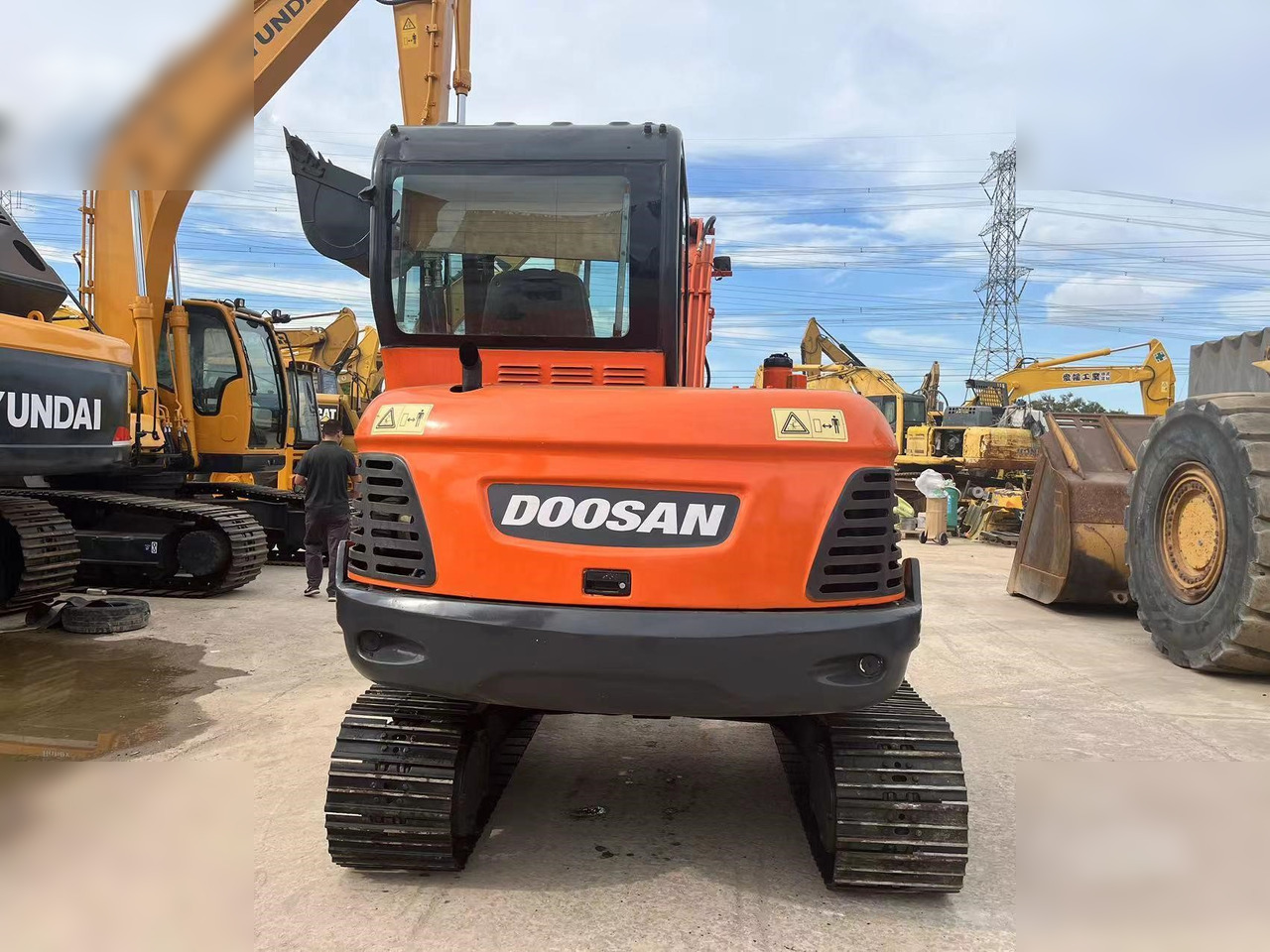 DOOSAN DX60-9C - Pelle sur chenille: photos 4 DOOSAN DX60-9C - Pelle sur chenille: photos 4