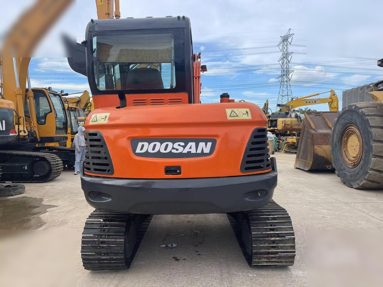 DOOSAN DX60-9C - Pelle sur chenille: photos 4 DOOSAN DX60-9C - Pelle sur chenille: photos 4